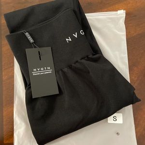 SOLD Brand new NVGTN seamless black leggings